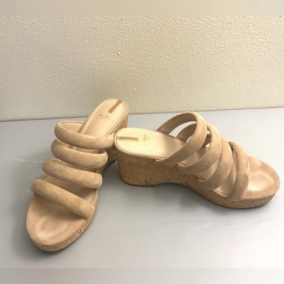 Summer sandals with high wedge heels, genuine suede upper. Looks like new. ! - Picture 6 of 6